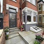 Vere House, 2, Spacious & Great Location
