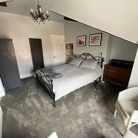 شقة Vere House, 2, Spacious & Great Location *