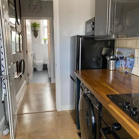 Vere House, 2, Spacious&great Location
