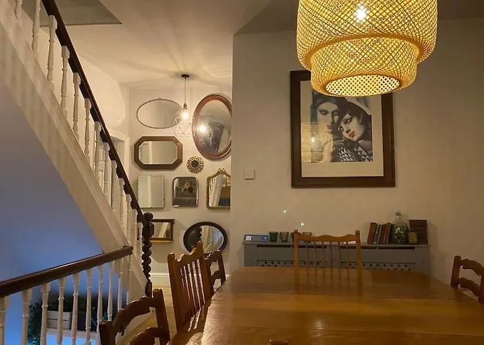 Vere House, 2, Spacious & Great Location Scarborough