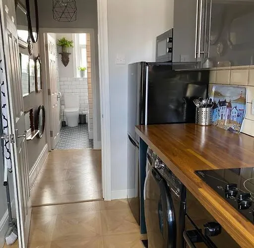 Vere House, 2, Spacious & Great Location