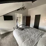 Apartment Vere House, 2, Spacious & Great Location