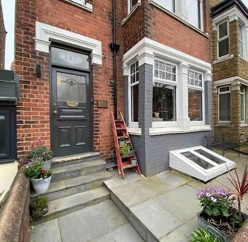 Vere House, 2, Spacious & Great Location