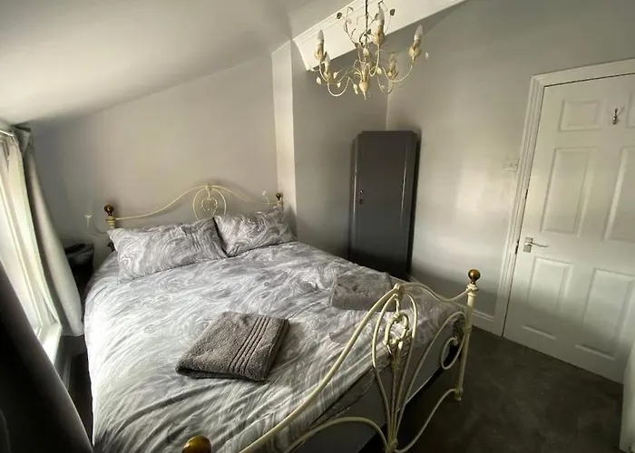 Vere House, 2, Spacious & Great Location